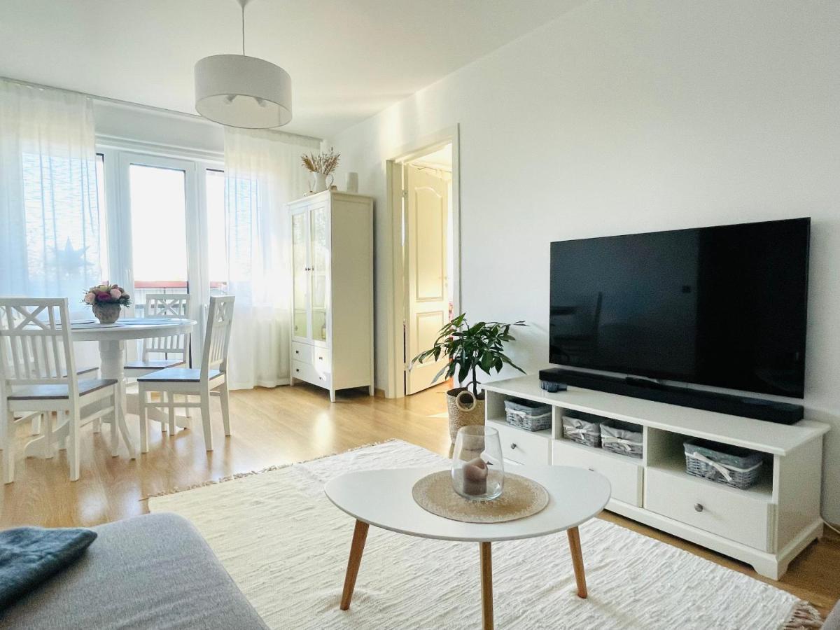 Keskuse Apartment With A Balcony Haapsalu Bagian luar foto