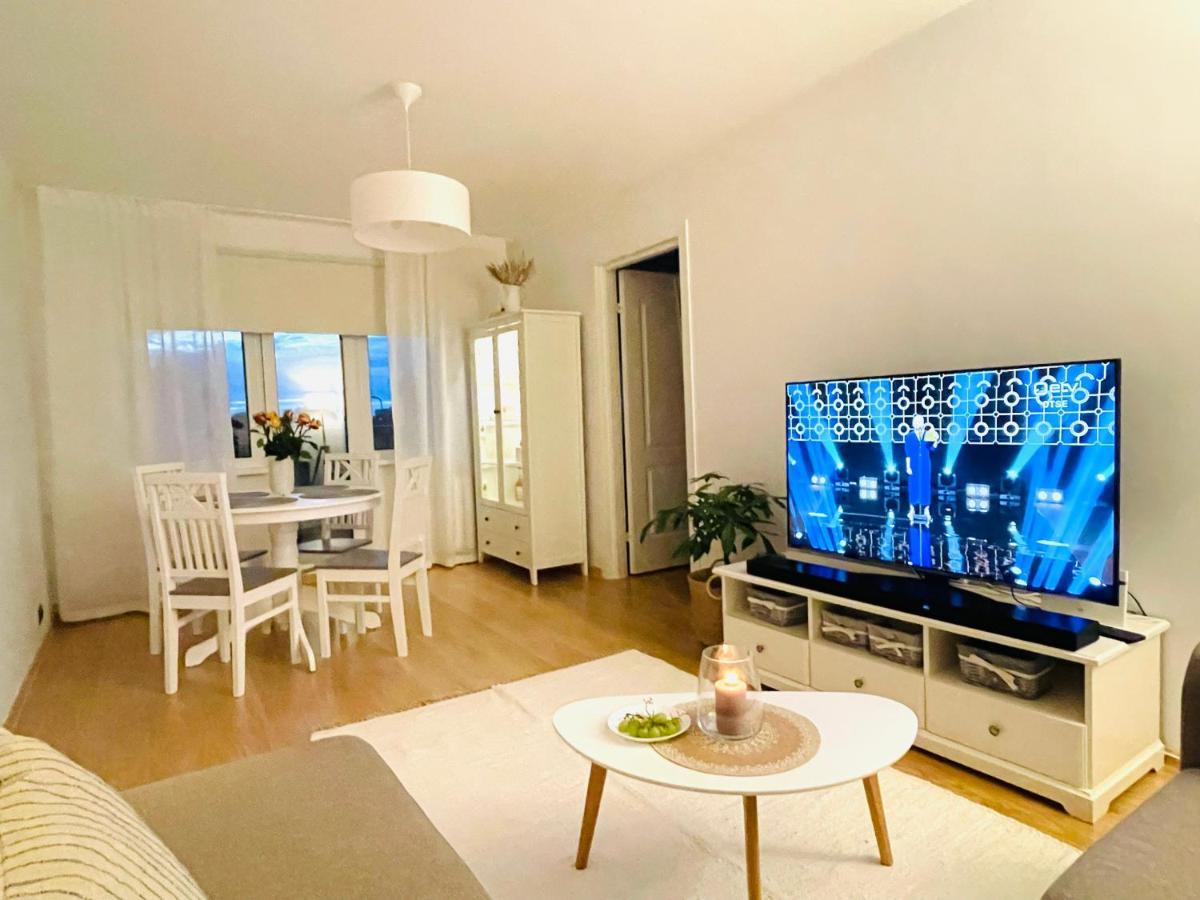 Keskuse Apartment With A Balcony Haapsalu Bagian luar foto